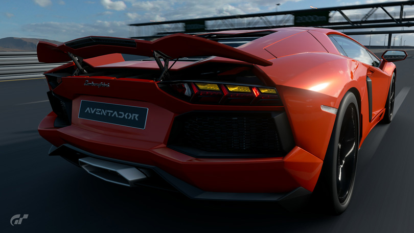 Aventador_2.jpg