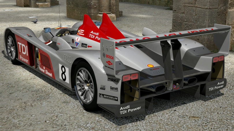 AudiR10-TDI-race-2.jpg