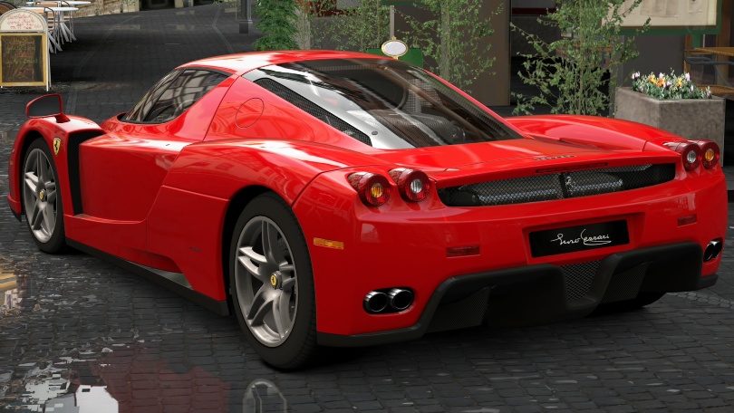 Enzo-Ferrari-2.jpg
